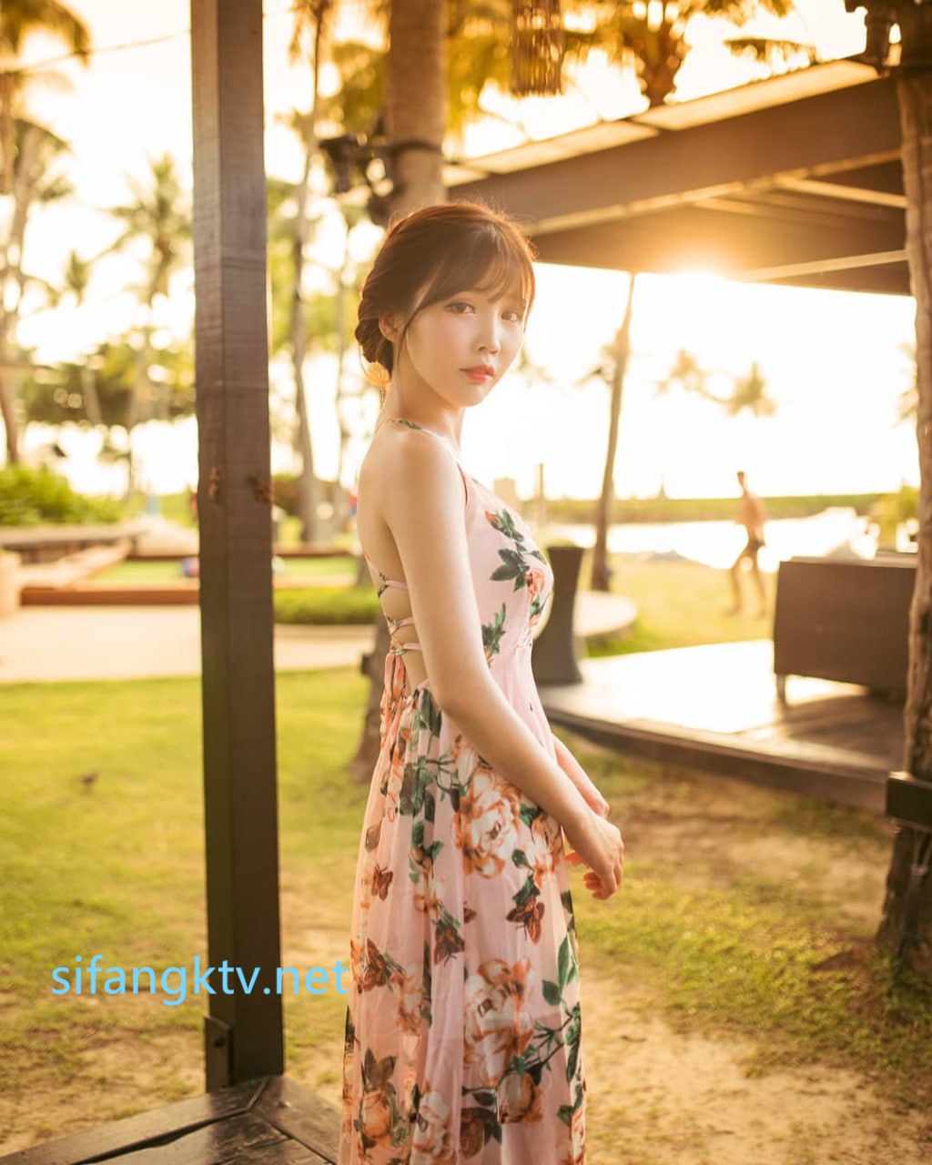 【2023_09_22】Dressing_up_by_maid,_and_nicely_do_everything_that_my.m4v